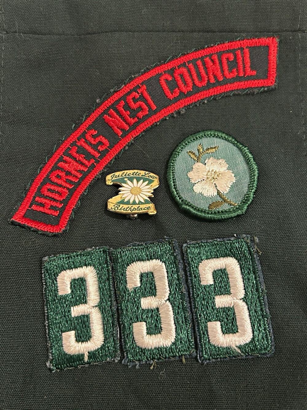 Vintage Girl Scouts Merit Badge Sash w/Pins and Patches
